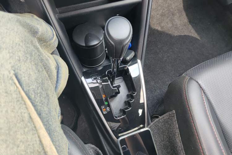 Used Toyota YARiS L Zhi Xuan 2022 X-Trail 1.5L CVT Luxury PLUS Edition Gear Lever