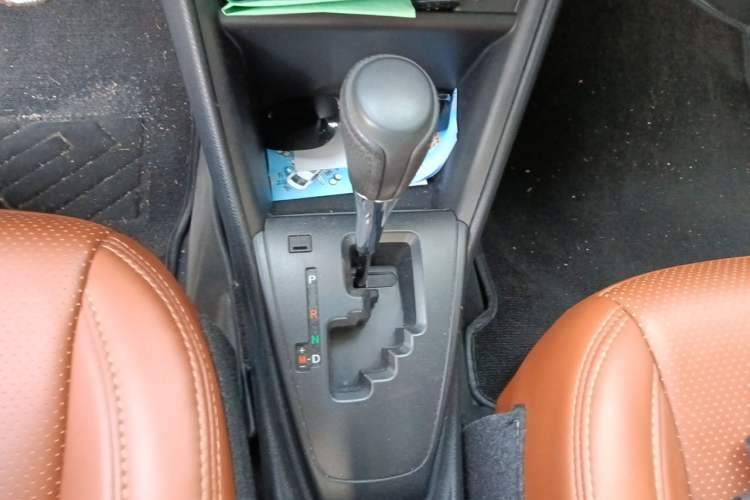 Used Toyota YARiS L Zhi Xuan 2022 1.5L CVT Leading PLUS Edition Gear Lever