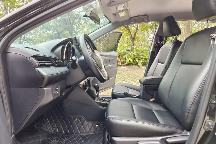 Used Toyota YARiS L Zhi Xuan 2022 X-Trail 1.5L CVT Leading PLUS Edition Interior 9