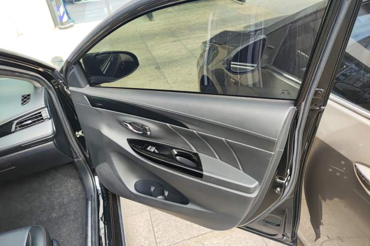 Used Toyota YARiS L Zhi Xuan 2022 X-Trail 1.5L CVT Luxury PLUS Edition Right Front Door Interior
