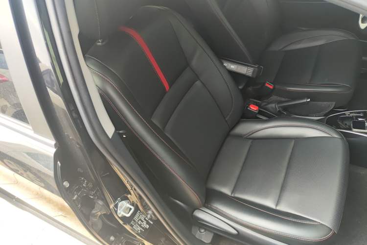Used Toyota YARiS L Zhi Xuan 2022 X-Trail 1.5L CVT Luxury PLUS Edition Right Front Seat