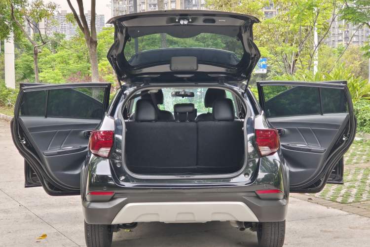 Used Toyota YARiS L Zhi Xuan 2022 X-Trail 1.5L CVT Leading PLUS Edition Trunk