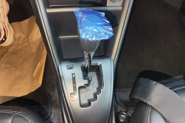Used Toyota YARiS L Zhi Xuan 2022 1.5L CVT Leading PLUS Edition Gear Lever