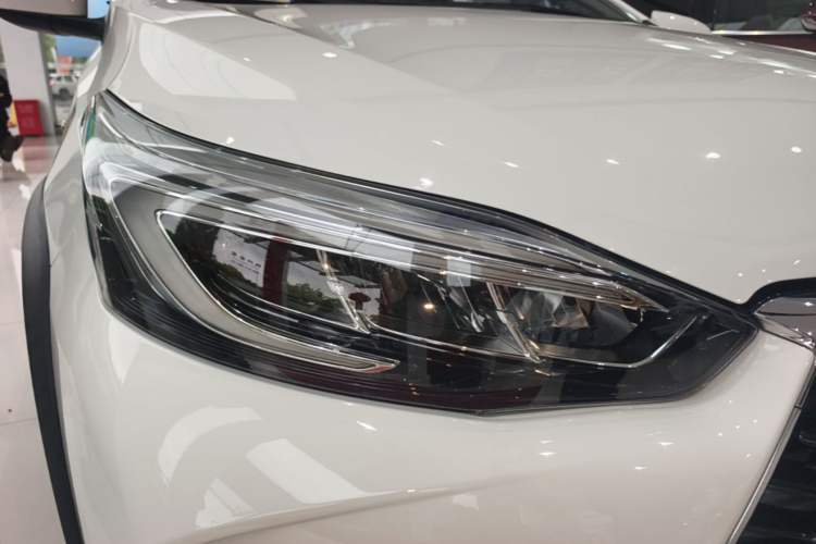 Used Toyota YARiS L Zhi Xuan 2022 1.5L CVT Leading PLUS Edition Right Front Headlight