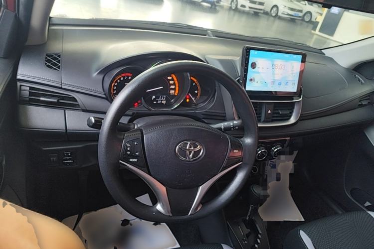 Used Toyota YARiS L Zhi Xuan 2022 X-Trail 1.5L CVT Leading PLUS Edition Center Console