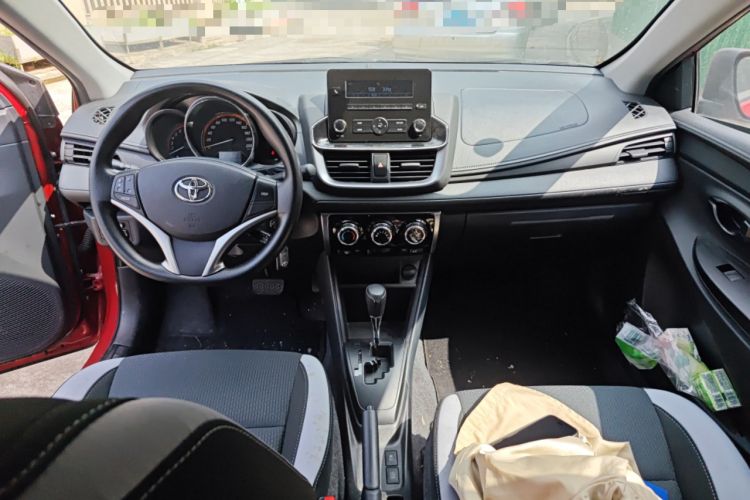 Used Toyota YARiS L Zhi Xuan 2022 X-Trail 1.5L CVT Leading PLUS Edition Center Console