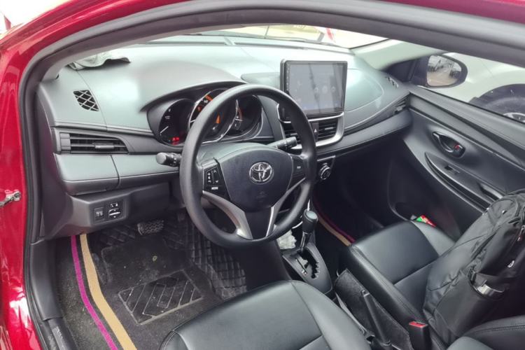 Used Toyota YARiS L Zhi Xuan 2022 X-Trail 1.5L CVT Leading PLUS Edition Center Console