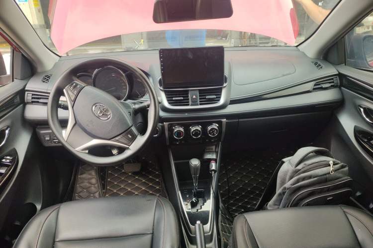 Used Toyota YARiS L Zhi Xuan 2022 X-Trail 1.5L CVT Luxury PLUS Edition Center Console