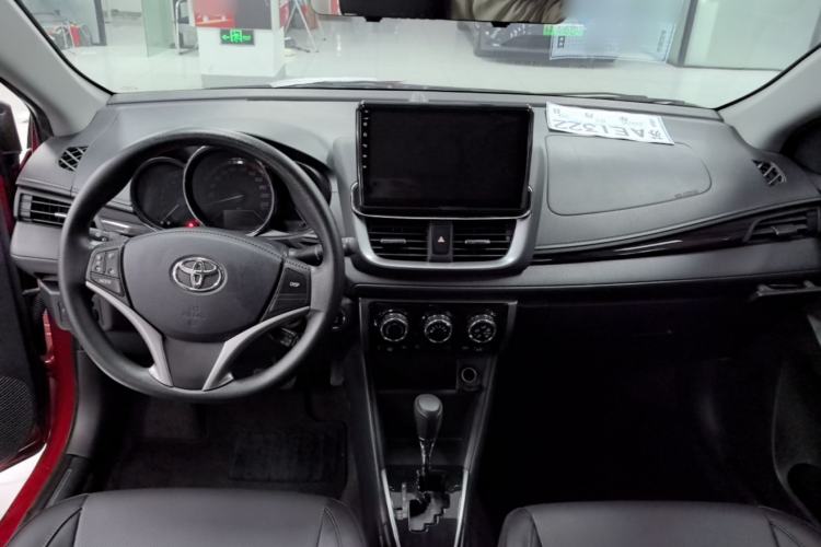 Used Toyota YARiS L Zhi Xuan 2022 X-Trail 1.5L CVT Luxury PLUS Edition Center Console