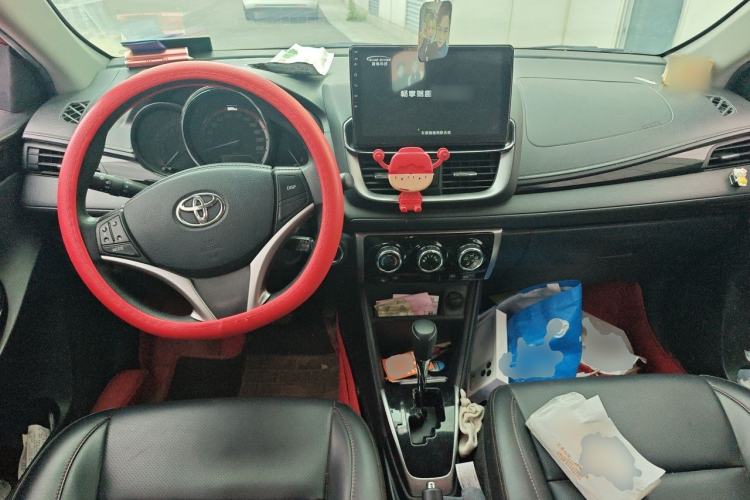 Used Toyota YARiS L Zhi Xuan 2022 X-Trail 1.5L CVT Luxury PLUS Edition Center Console