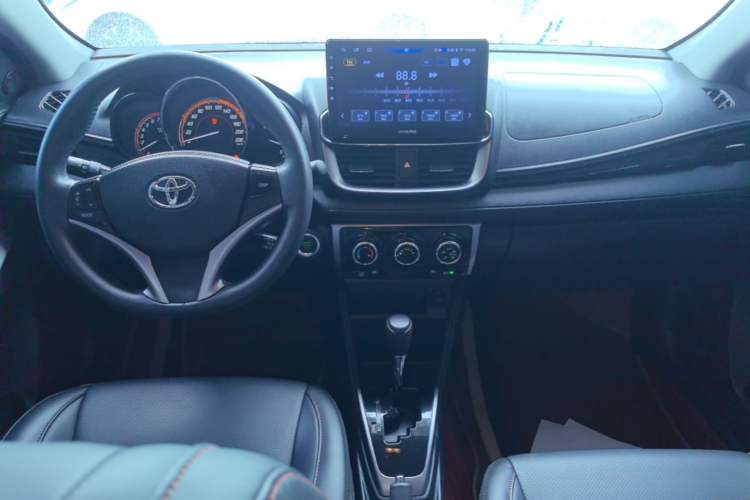 Used Toyota YARiS L Zhi Xuan 2022 X-Trail 1.5L CVT Luxury PLUS Edition Center Console