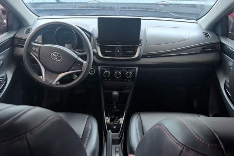 Used Toyota YARiS L Zhi Xuan 2022 X-Trail 1.5L CVT Luxury PLUS Edition Center Console