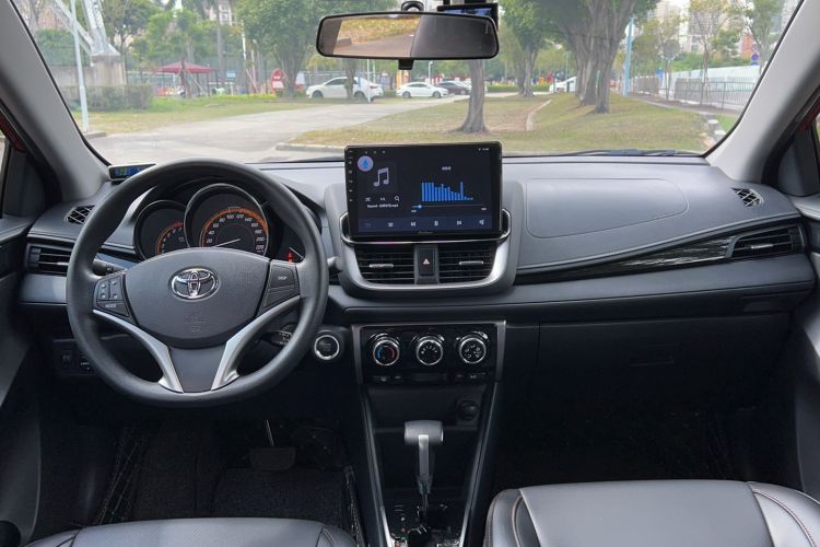 Used Toyota YARiS L Zhi Xuan 2022 X-Trail 1.5L CVT Luxury PLUS Edition Center Console