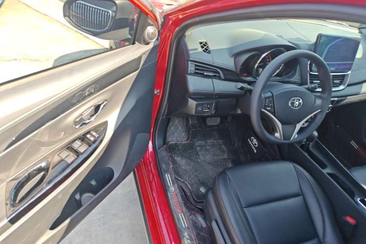 Used Toyota YARiS L Zhi Xuan 2022 X-Trail 1.5L CVT Luxury PLUS Edition Driver Seat