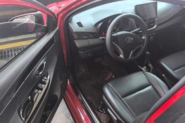 Used Toyota YARiS L Zhi Xuan 2022 X-Trail 1.5L CVT Luxury PLUS Edition Driver Seat