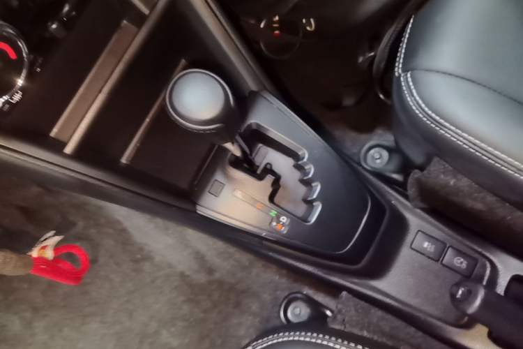 Used Toyota YARiS L Zhi Xuan 2022 1.5L CVT Leading PLUS Edition Gear Lever
