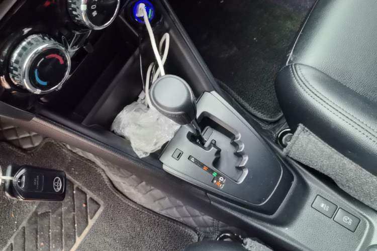 Used Toyota YARiS L Zhi Xuan 2022 X-Trail 1.5L CVT Leading PLUS Edition Gear Lever