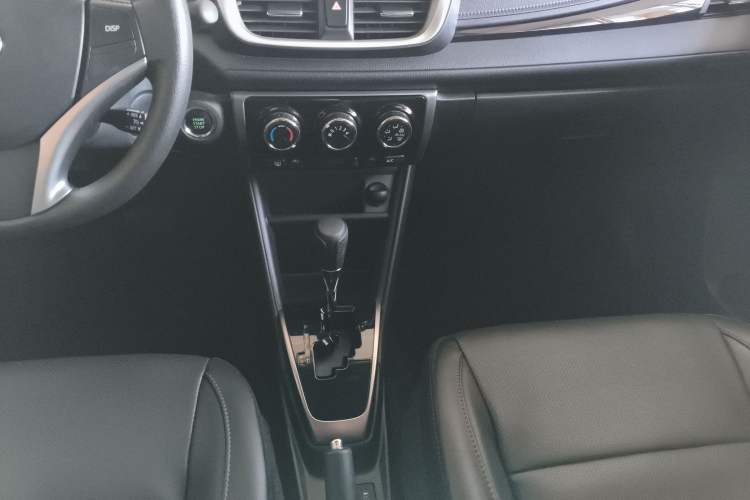 Used Toyota YARiS L Zhi Xuan 2022 X-Trail 1.5L CVT Luxury PLUS Edition Gear Lever