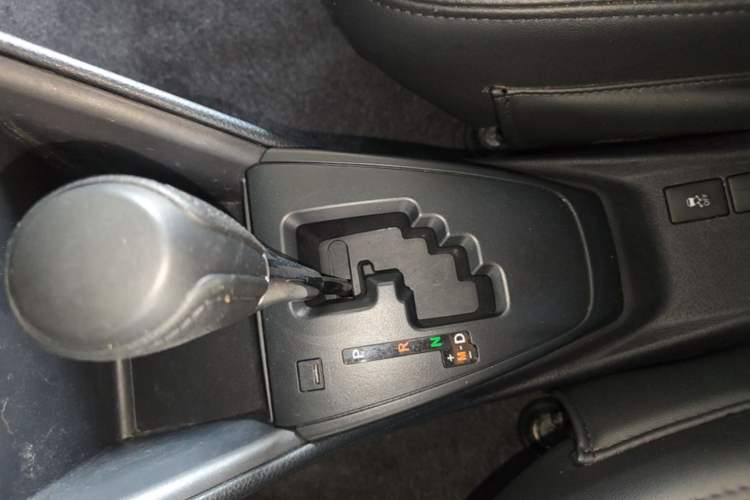 Used Toyota YARiS L Zhi Xuan 2022 X-Trail 1.5L CVT Leading PLUS Edition Gear Lever