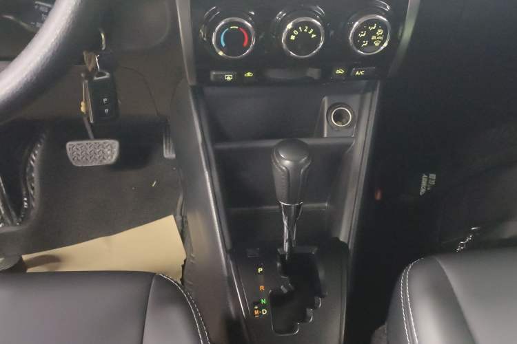 Used Toyota YARiS L Zhi Xuan 2022 X-Trail 1.5L CVT Leading PLUS Edition Gear Lever