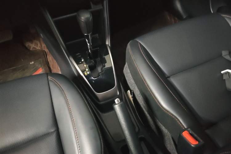 Used Toyota YARiS L Zhi Xuan 2022 X-Trail 1.5L CVT Luxury PLUS Edition Gear Lever