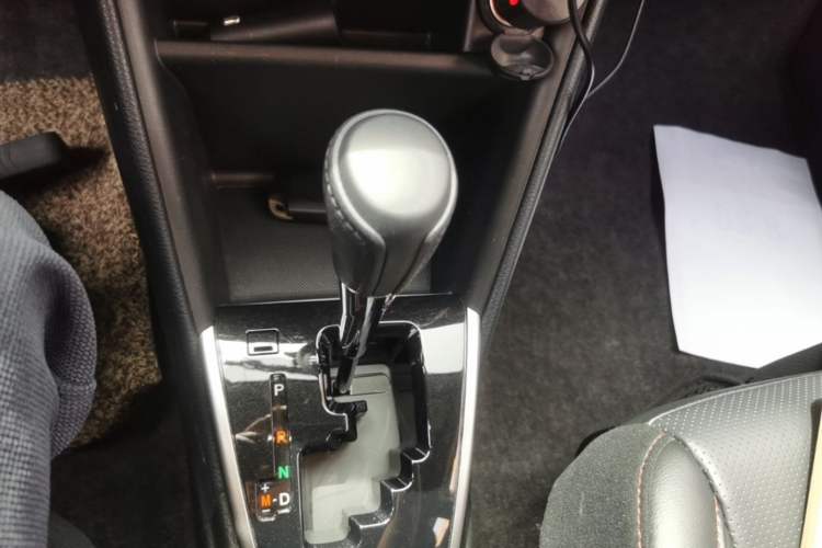 Used Toyota YARiS L Zhi Xuan 2022 X-Trail 1.5L CVT Luxury PLUS Edition Gear Lever