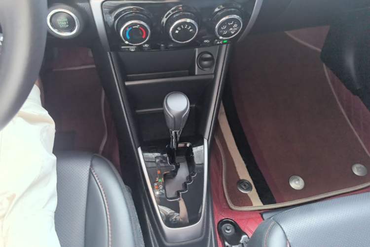Used Toyota YARiS L Zhi Xuan 2022 X-Trail 1.5L CVT Luxury PLUS Edition Gear Lever