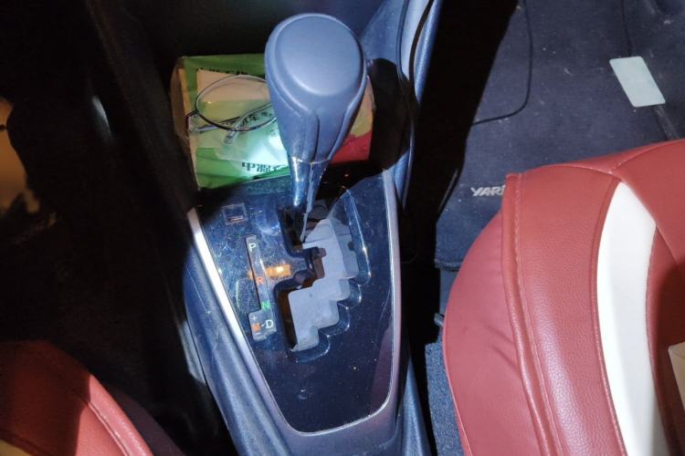 Used Toyota YARiS L Zhi Xuan 2022 X-Trail 1.5L CVT Luxury PLUS Edition Gear Lever