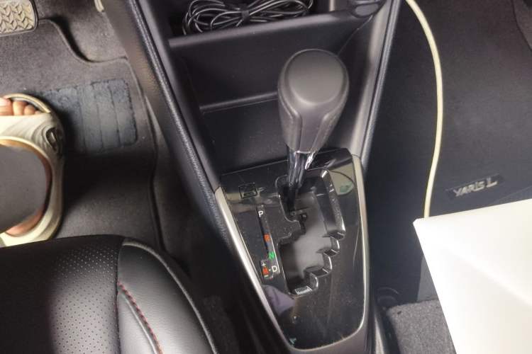 Used Toyota YARiS L Zhi Xuan 2022 X-Trail 1.5L CVT Luxury PLUS Edition Gear Lever