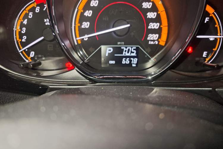 Used Toyota YARiS L Zhi Xuan 2022 X-Trail 1.5L CVT Luxury PLUS Edition Odometer Close Up
