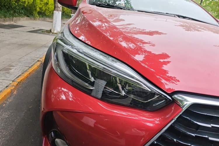 Used Toyota YARiS L Zhi Xuan 2022 X-Trail 1.5L CVT Luxury PLUS Edition Right Front Headlight