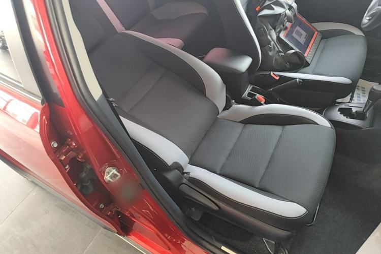 Used Toyota YARiS L Zhi Xuan 2022 X-Trail 1.5L CVT Leading PLUS Edition Right Front Seat