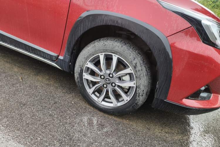 Used Toyota YARiS L Zhi Xuan 2022 X-Trail 1.5L CVT Leading PLUS Edition Right Front Wheel Hub