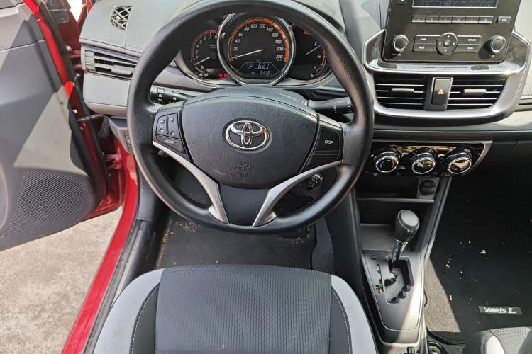 Used Toyota YARiS L Zhi Xuan 2022 X-Trail 1.5L CVT Leading PLUS Edition Steering Wheel