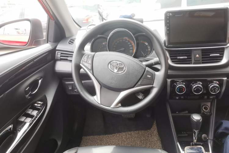 Used Toyota YARiS L Zhi Xuan 2022 X-Trail 1.5L CVT Luxury PLUS Edition Steering Wheel