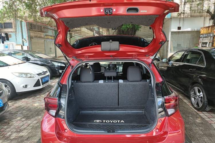 Used Toyota YARiS L Zhi Xuan 2022 X-Trail 1.5L CVT Leading PLUS Edition Trunk