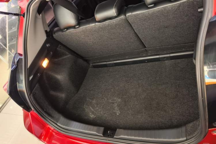 Used Toyota YARiS L Zhi Xuan 2022 X-Trail 1.5L CVT Leading PLUS Edition Trunk