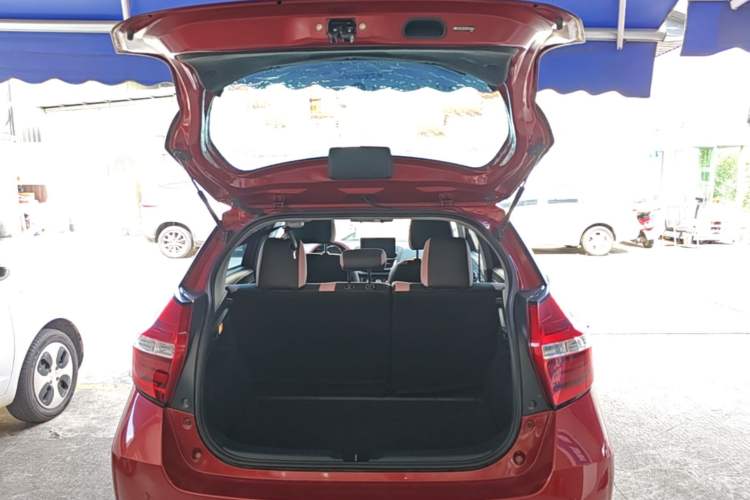 Used Toyota YARiS L Zhi Xuan 2022 1.5L CVT Leading PLUS Edition Trunk