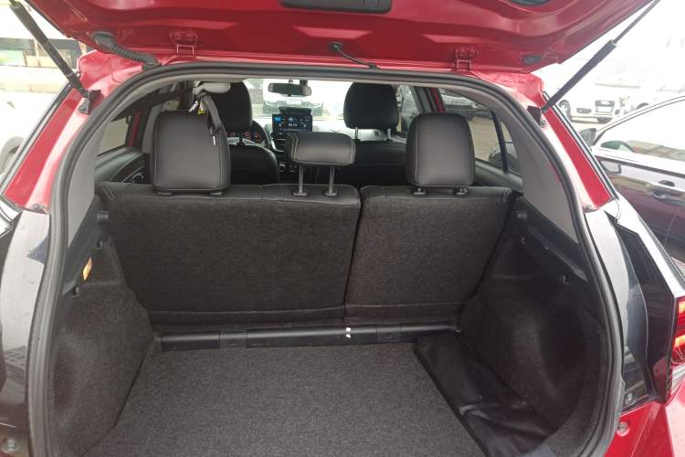 Used Toyota YARiS L Zhi Xuan 2022 X-Trail 1.5L CVT Leading PLUS Edition Trunk