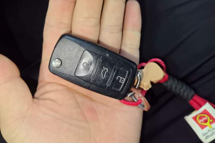 Used Toyota YARiS L Zhi Xuan 2022 1.5L CVT Leading PLUS Edition Vehicle Key