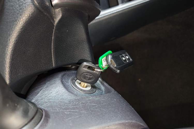 Used Toyota YARiS L Zhi Xuan 2022 X-Trail 1.5L CVT Leading PLUS Edition Vehicle Key