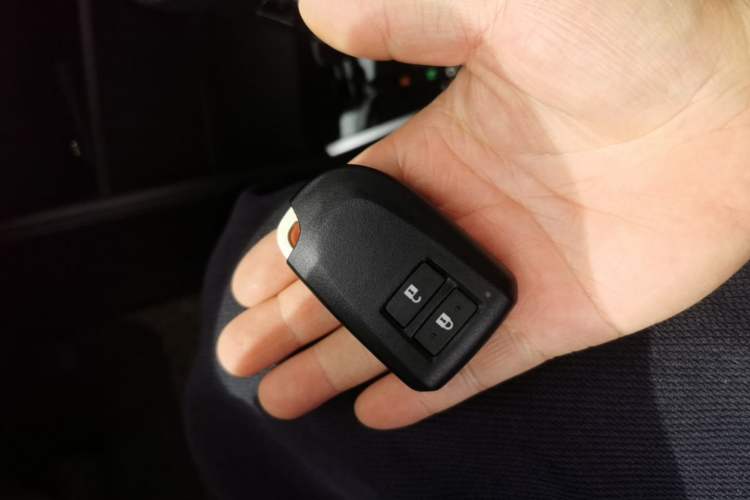 Used Toyota YARiS L Zhi Xuan 2022 X-Trail 1.5L CVT Luxury PLUS Edition Vehicle Key