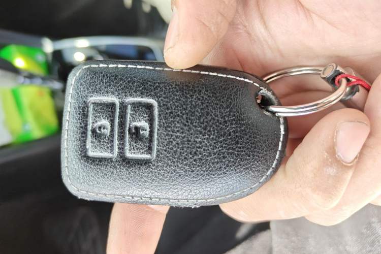 Used Toyota YARiS L Zhi Xuan 2022 X-Trail 1.5L CVT Luxury PLUS Edition Vehicle Key