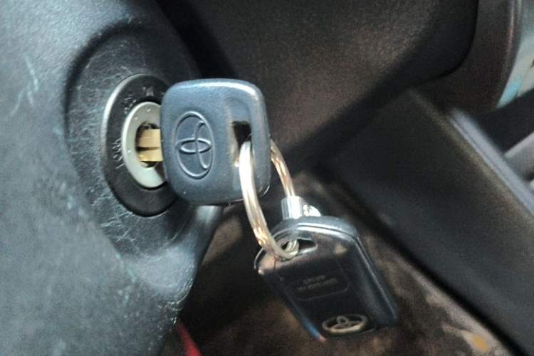 Used Toyota YARiS L Zhi Xuan 2022 X-Trail 1.5L CVT Leading PLUS Edition Vehicle Key