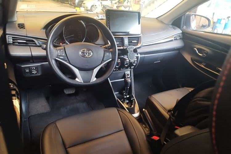 Used Toyota YARiS L Zhi Xuan 2022 X-Trail 1.5L CVT Luxury PLUS Edition Center Console
