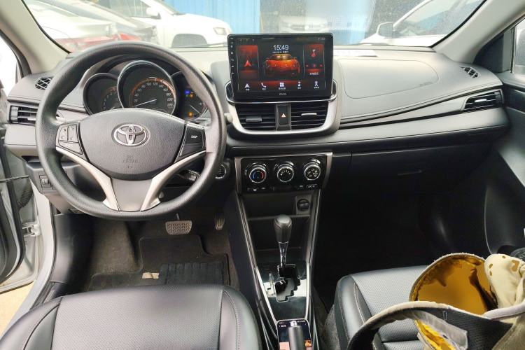 Used Toyota YARiS L Zhi Xuan 2022 X-Trail 1.5L CVT Luxury PLUS Edition Center Console