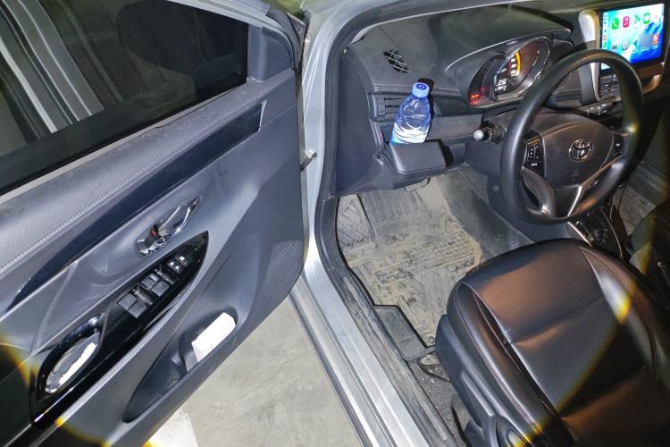 Used Toyota YARiS L Zhi Xuan 2022 X-Trail 1.5L CVT Luxury PLUS Edition Driver Seat