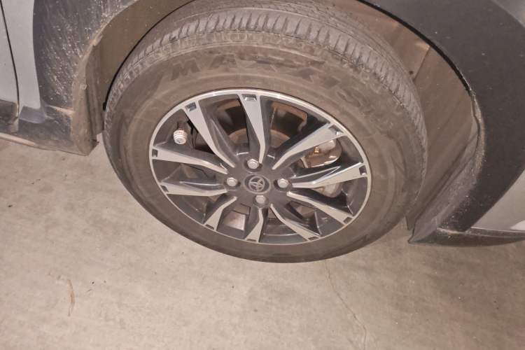 Used Toyota YARiS L Zhi Xuan 2022 X-Trail 1.5L CVT Luxury PLUS Edition Right Front Wheel Hub
