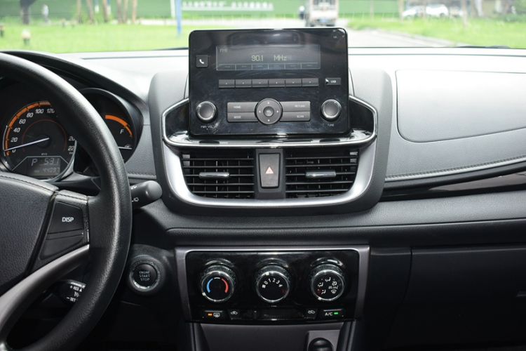 Used Toyota YARiS L Zhi Xuan 2022 X-Trail 1.5L CVT Luxury PLUS Edition Audio And AC Panel