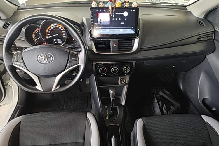 Used Toyota YARiS L Zhi Xuan 2022 1.5L CVT Leading PLUS Edition Audio And AC Panel